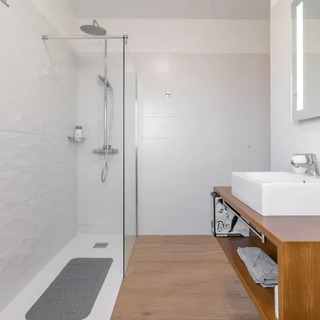 Luxury Near Playa Vistas Apartment